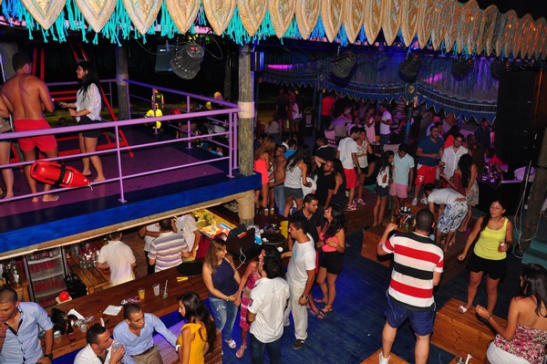 Night Beach Party @ Edde Sands
